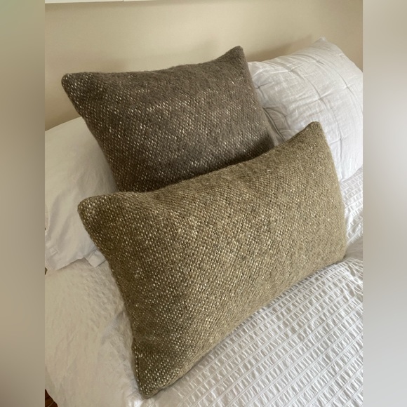 Pottery Barn Light Green Pillow Shams - Picture 4 of 7